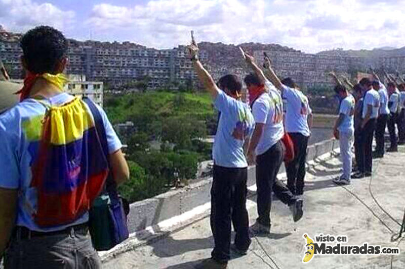 Colectivos armados. violencia en VENEZUELA