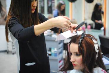 ¡LAS MISERIAS DE LA PATRIA! Advierten que hasta junio habrá tintes para cabello en Venezuela