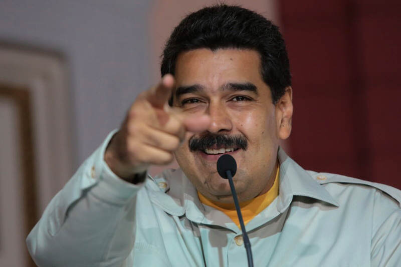 Nicolas-Maduro-en-cadena-señala-amenaza-05-07-2015--2-800x533
