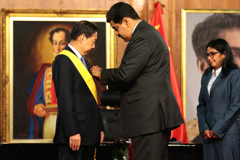 Maduro-embajador-chino-2