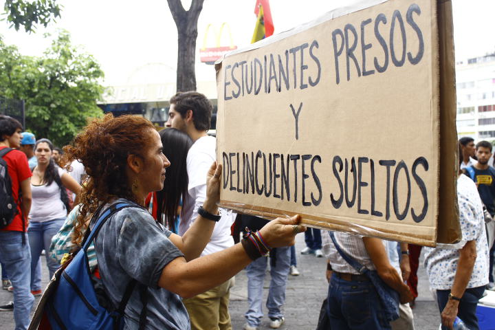 Represion en Venezuela Las MEercedes PNB 12-05-2014 (12)